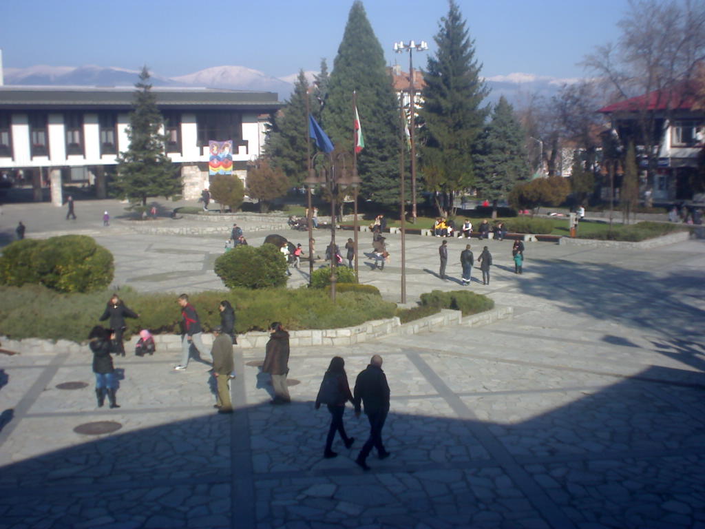 Bansko webcam. Latest webcam images from Bansko ski resort Bulgaria